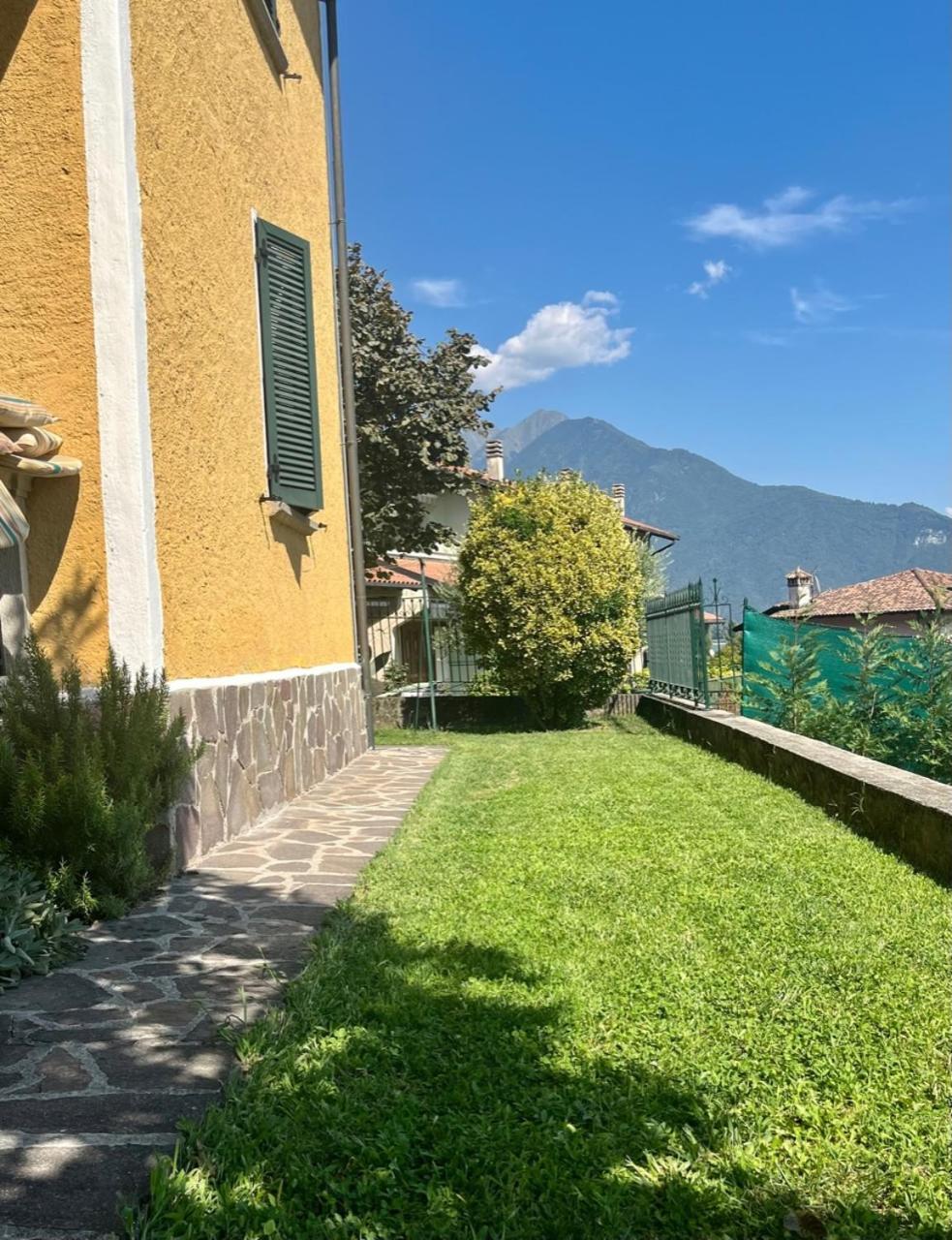 Casa Gialla Gera Lario Eksteriør billede